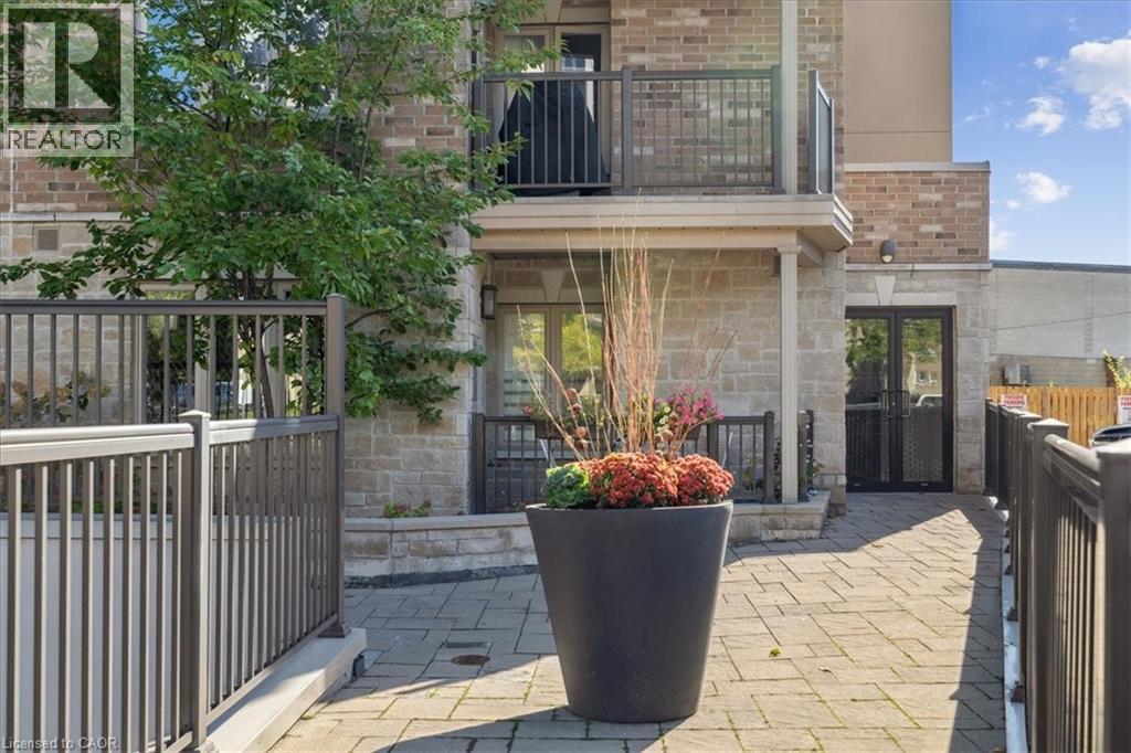 70 Stewart Street, Oakville, Ontario  L6K 1X5 - Photo 4 - 40779921
