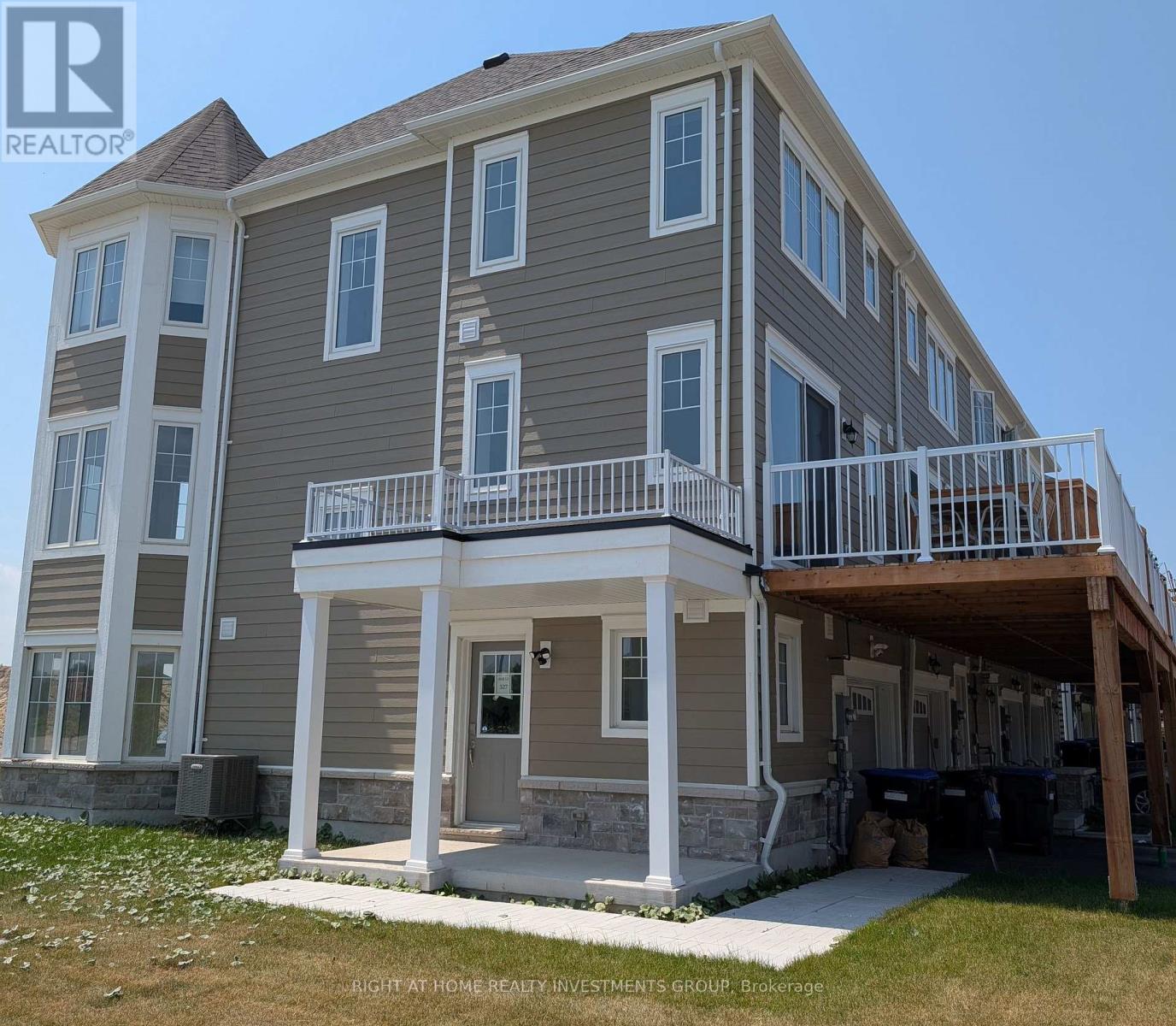 83 SHELBURNE AVENUE, Wasaga Beach, Ontario