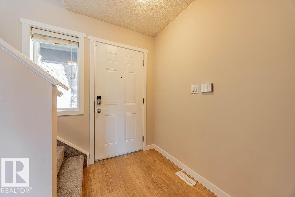39 Summerton St, Sherwood Park, Alberta  T8H 2V3 - Photo 3 - E4462647