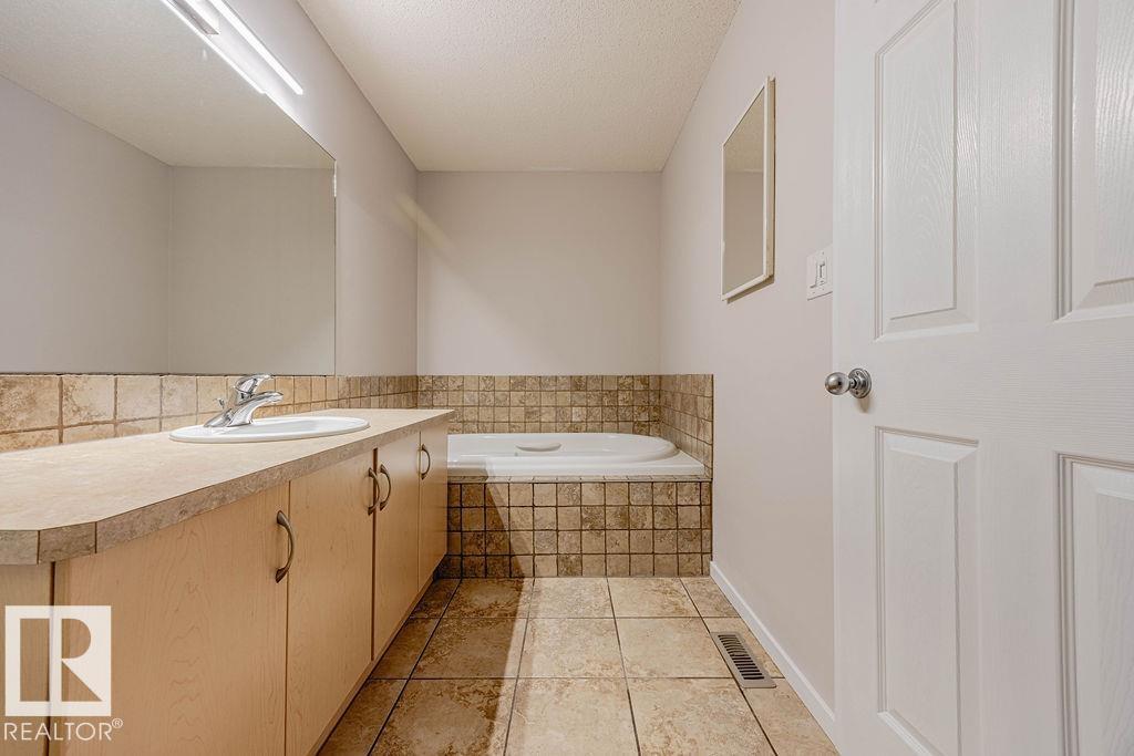 39 Summerton St, Sherwood Park, Alberta  T8H 2V3 - Photo 31 - E4462647
