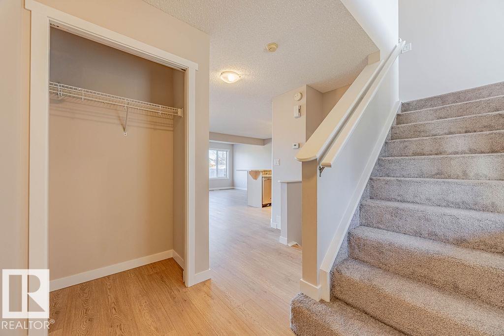 39 Summerton St, Sherwood Park, Alberta  T8H 2V3 - Photo 4 - E4462647