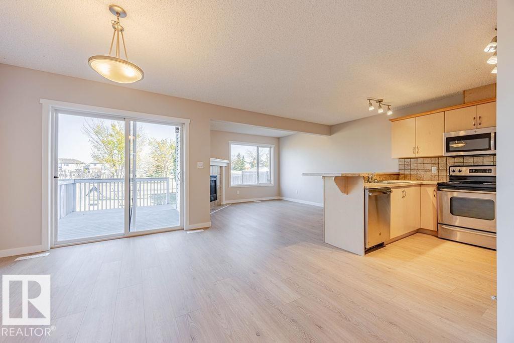 39 Summerton St, Sherwood Park, Alberta  T8H 2V3 - Photo 5 - E4462647