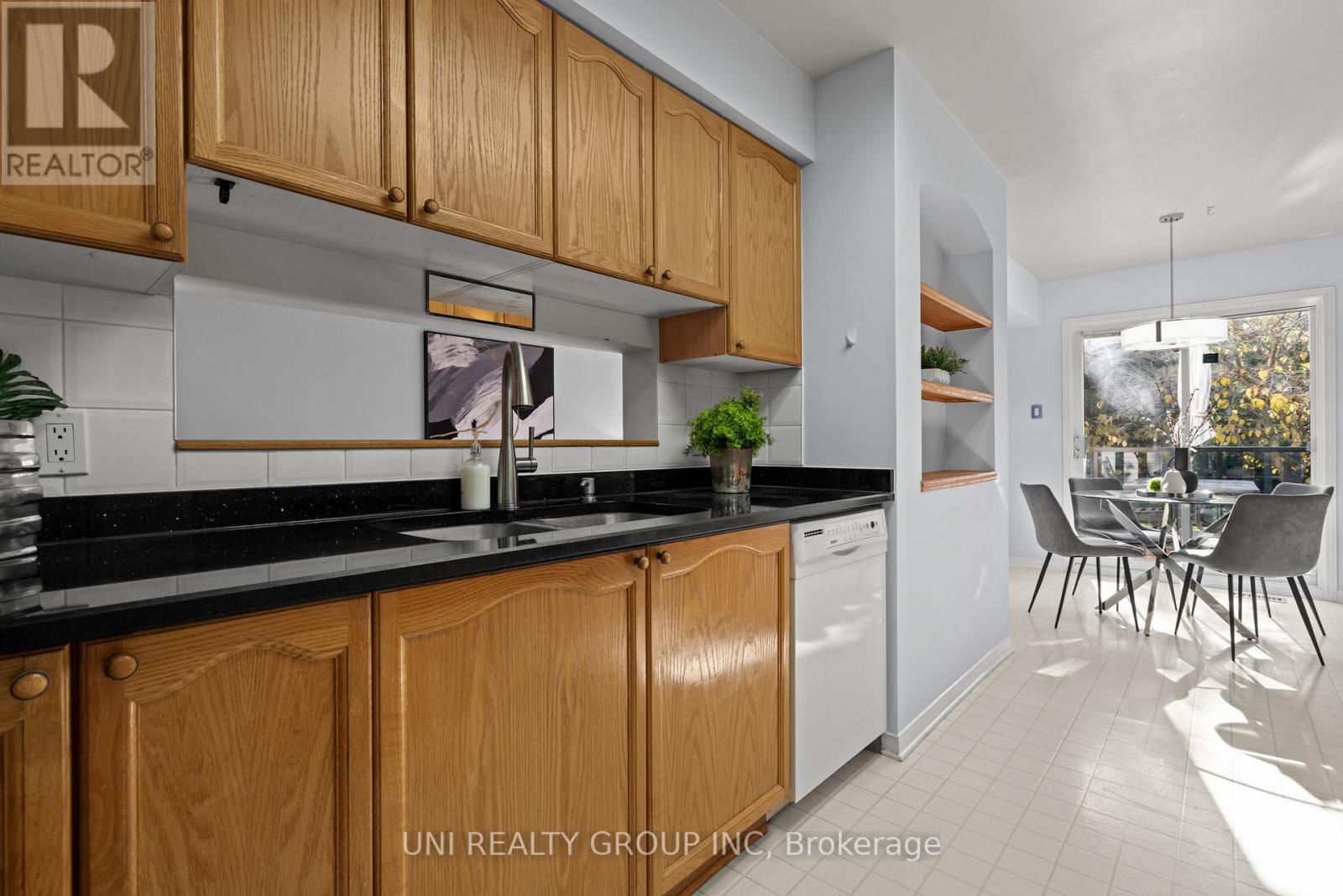 1720 Jobin Crescent, Ottawa, Ontario  K1J 1C5 - Photo 15 - X12469757