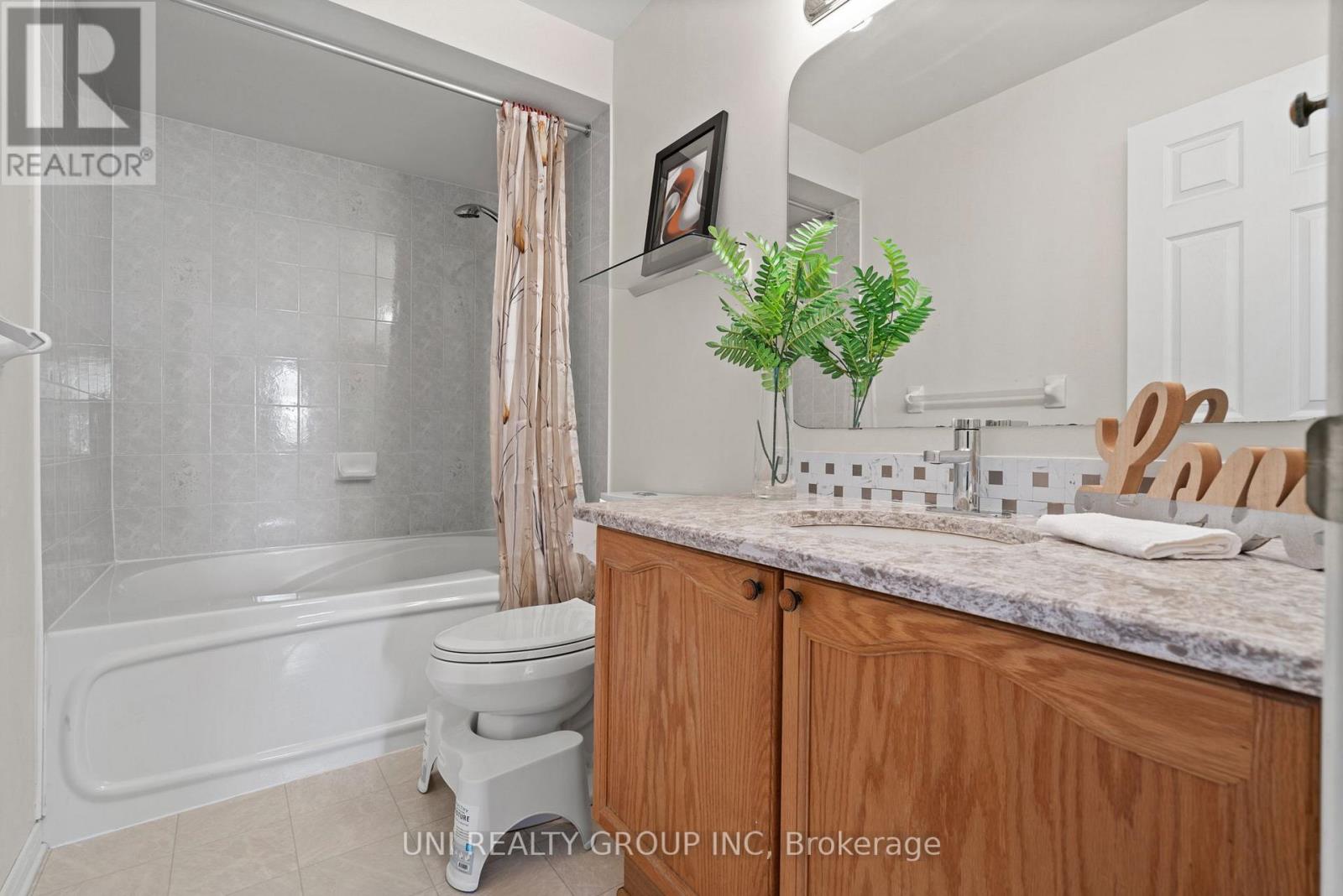 1720 Jobin Crescent, Ottawa, Ontario  K1J 1C5 - Photo 24 - X12469757