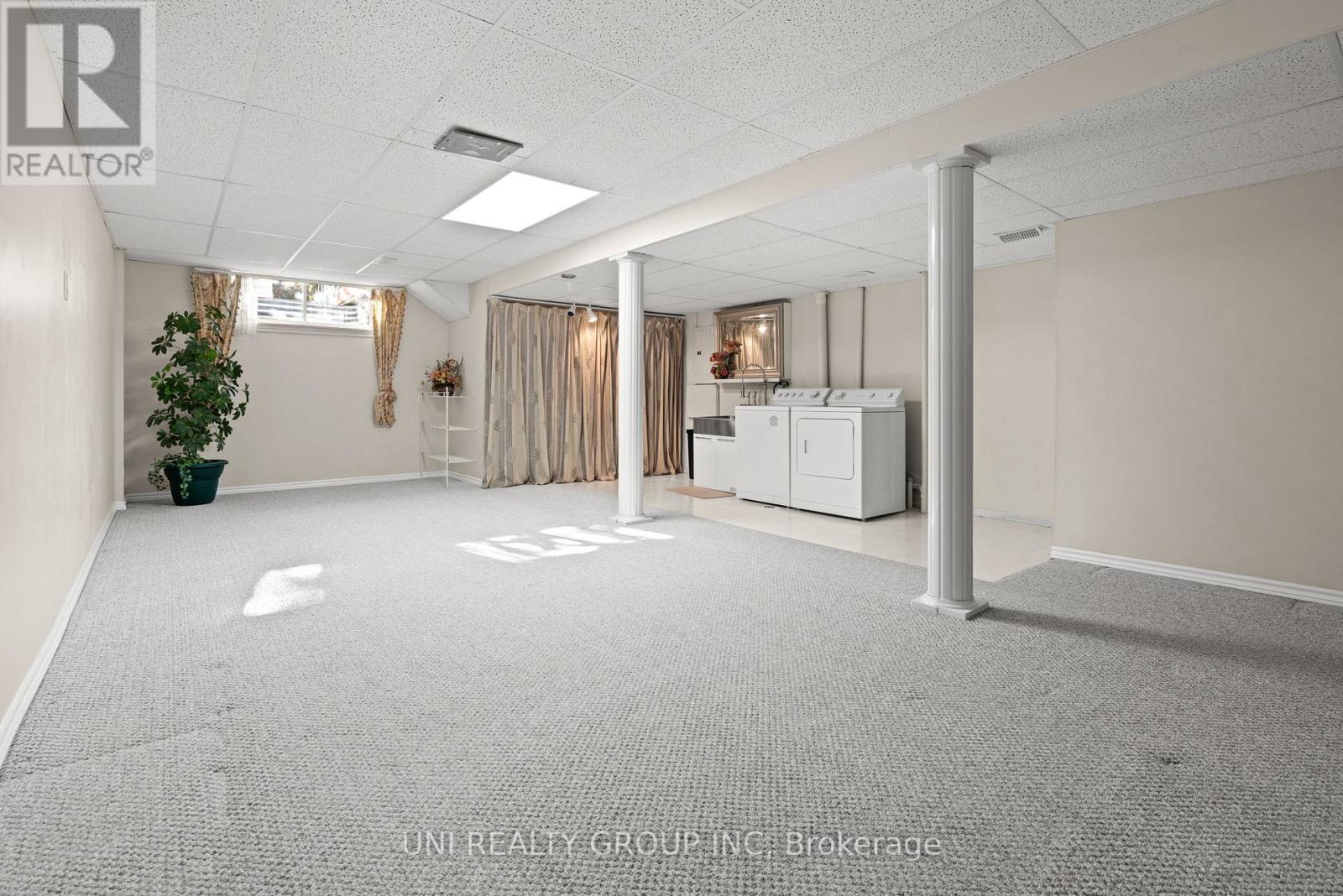 1720 Jobin Crescent, Ottawa, Ontario  K1J 1C5 - Photo 31 - X12469757