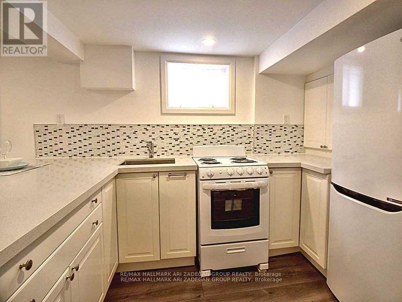 47 Newbury Drive, Newmarket, Ontario  L3Y 4P9 - Photo 30 - N12469498