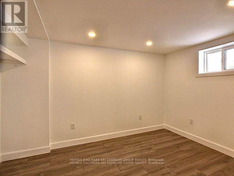 47 Newbury Drive, Newmarket, Ontario  L3Y 4P9 - Photo 32 - N12469498