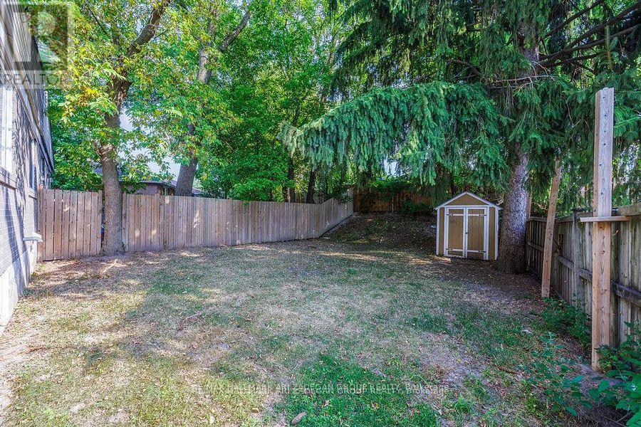47 Newbury Drive, Newmarket, Ontario  L3Y 4P9 - Photo 39 - N12469498