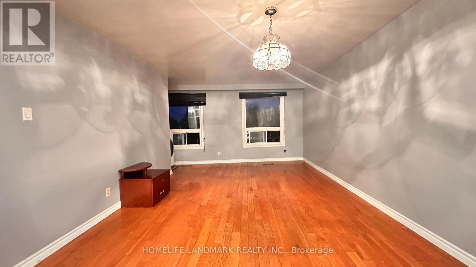 1171b Lakeshore Road E, Mississauga, Ontario  L5E 1G1 - Photo 4 - W12469654