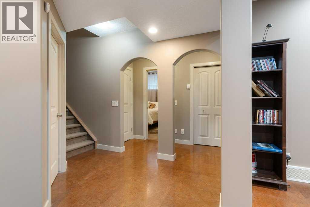 84 Panatella Manor Nw, Calgary, Alberta  T3K 0A7 - Photo 29 - A2261159