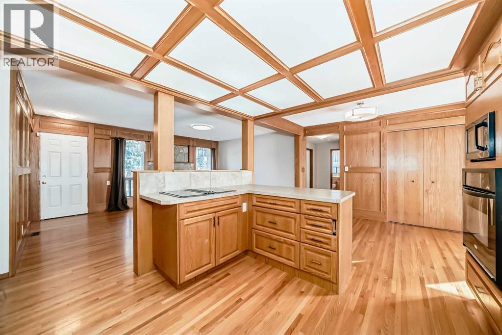 603 Mariposa Place, Calgary, Alberta  T2E 5V9 - Photo 9 - A2264176