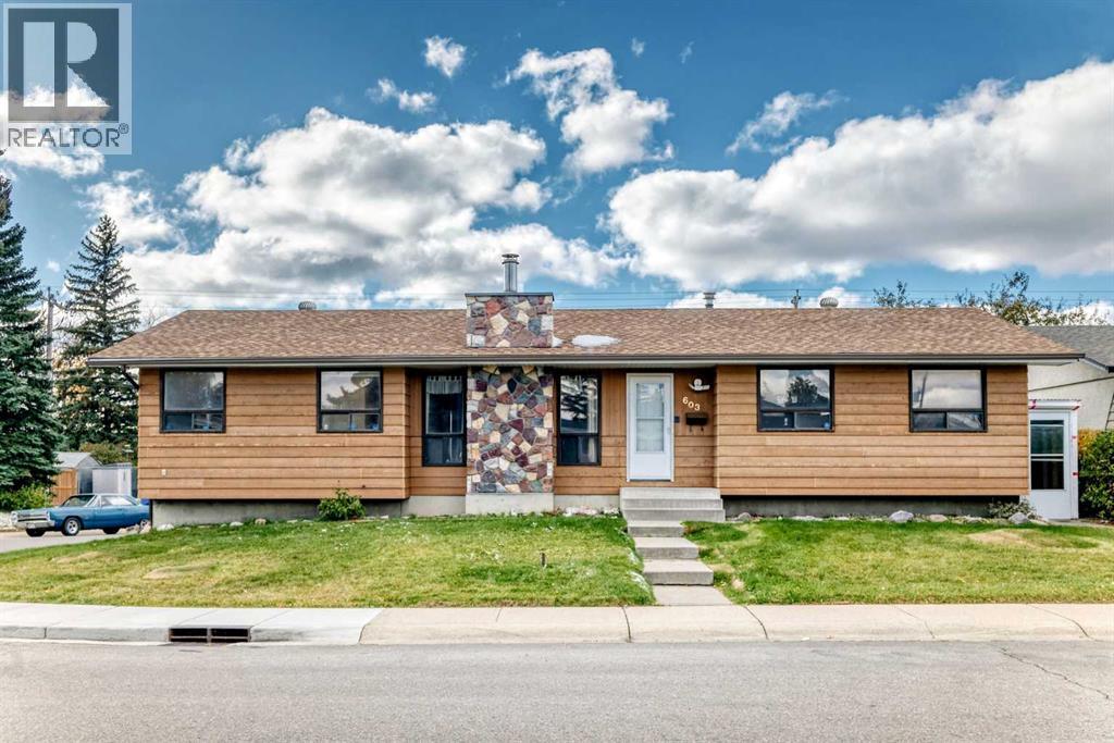 603 Mariposa Place, Calgary, Alberta  T2E 5V9 - Photo 3 - A2264176