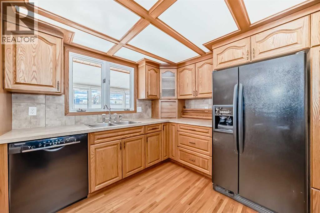 603 Mariposa Place, Calgary, Alberta  T2E 5V9 - Photo 8 - A2264176