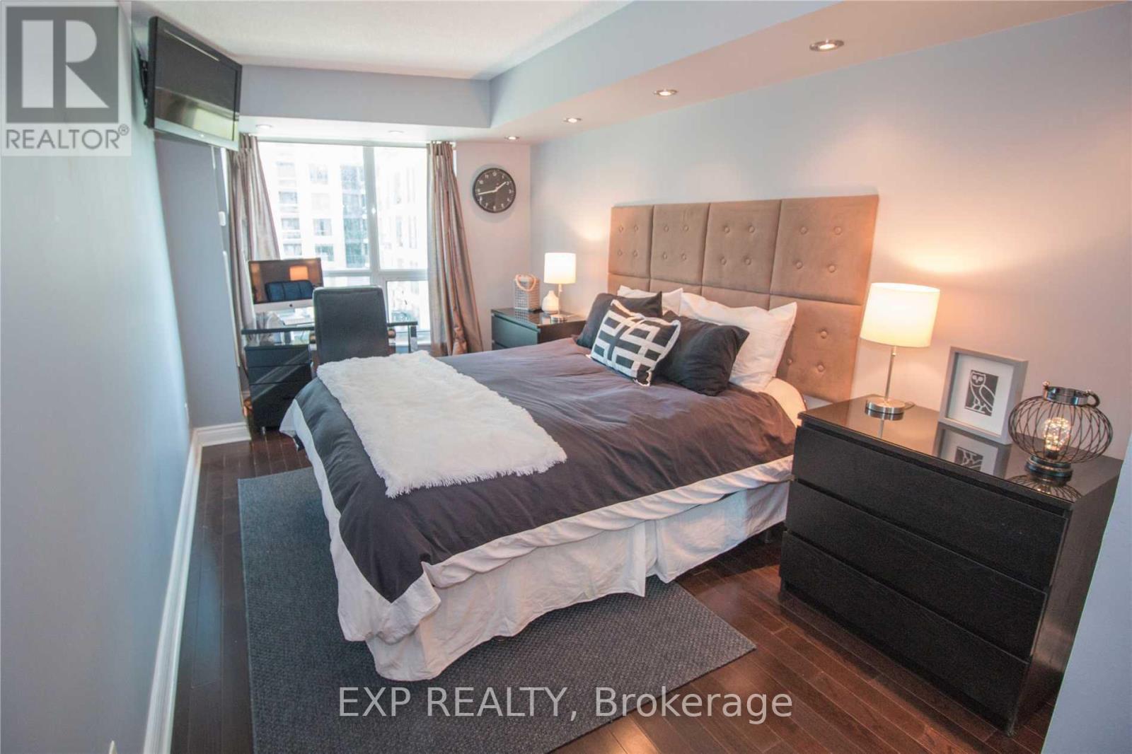 506 - 219 Fort York Boulevard, Toronto, Ontario  M5V 1B1 - Photo 8 - C12469740