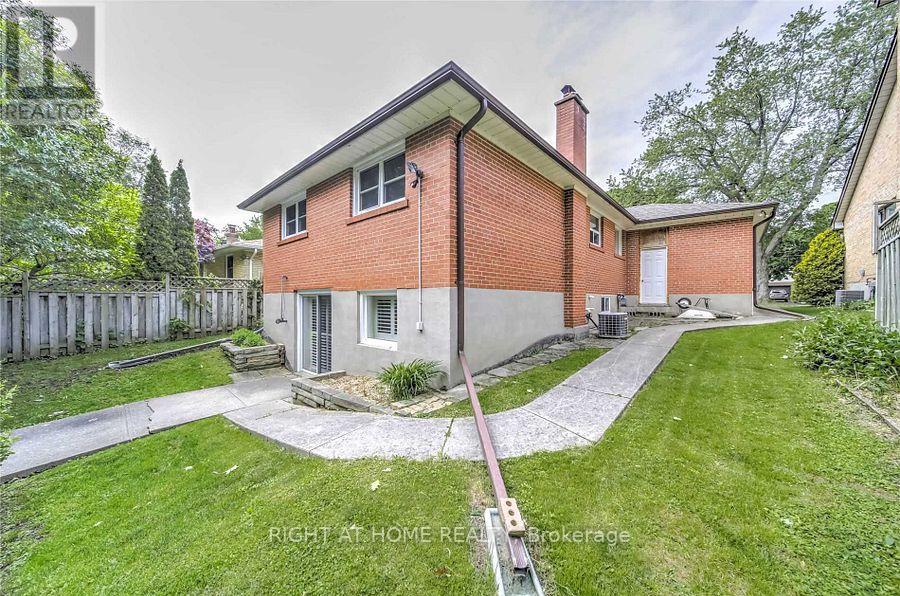365 Rouge Hills Drive, Toronto, Ontario  M1C 2Z4 - Photo 13 - E12469751