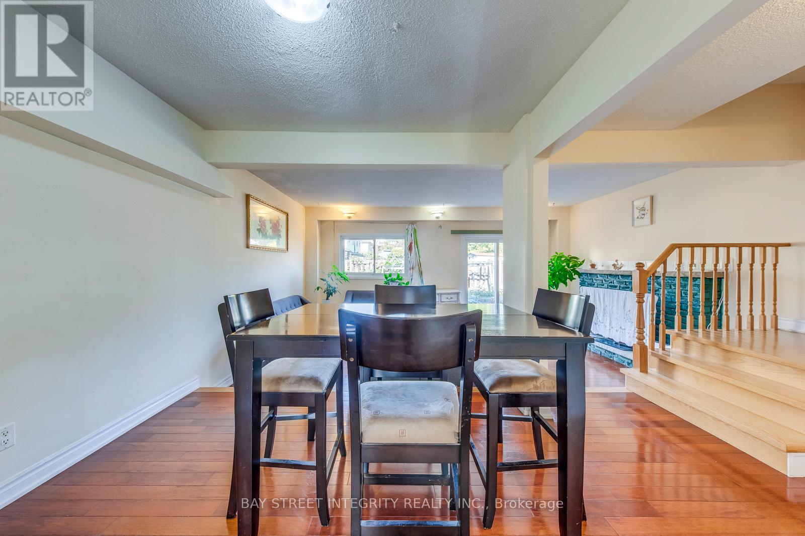 200 Invergordon Avenue, Toronto, Ontario  M1S 4A1 - Photo 13 - E12469762