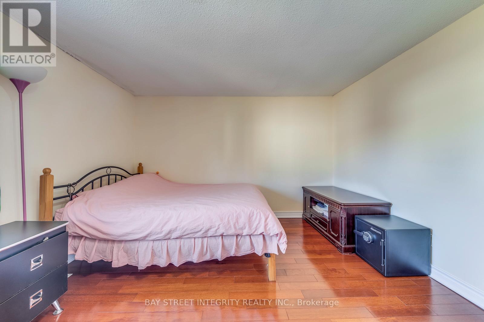 200 Invergordon Avenue, Toronto, Ontario  M1S 4A1 - Photo 22 - E12469762