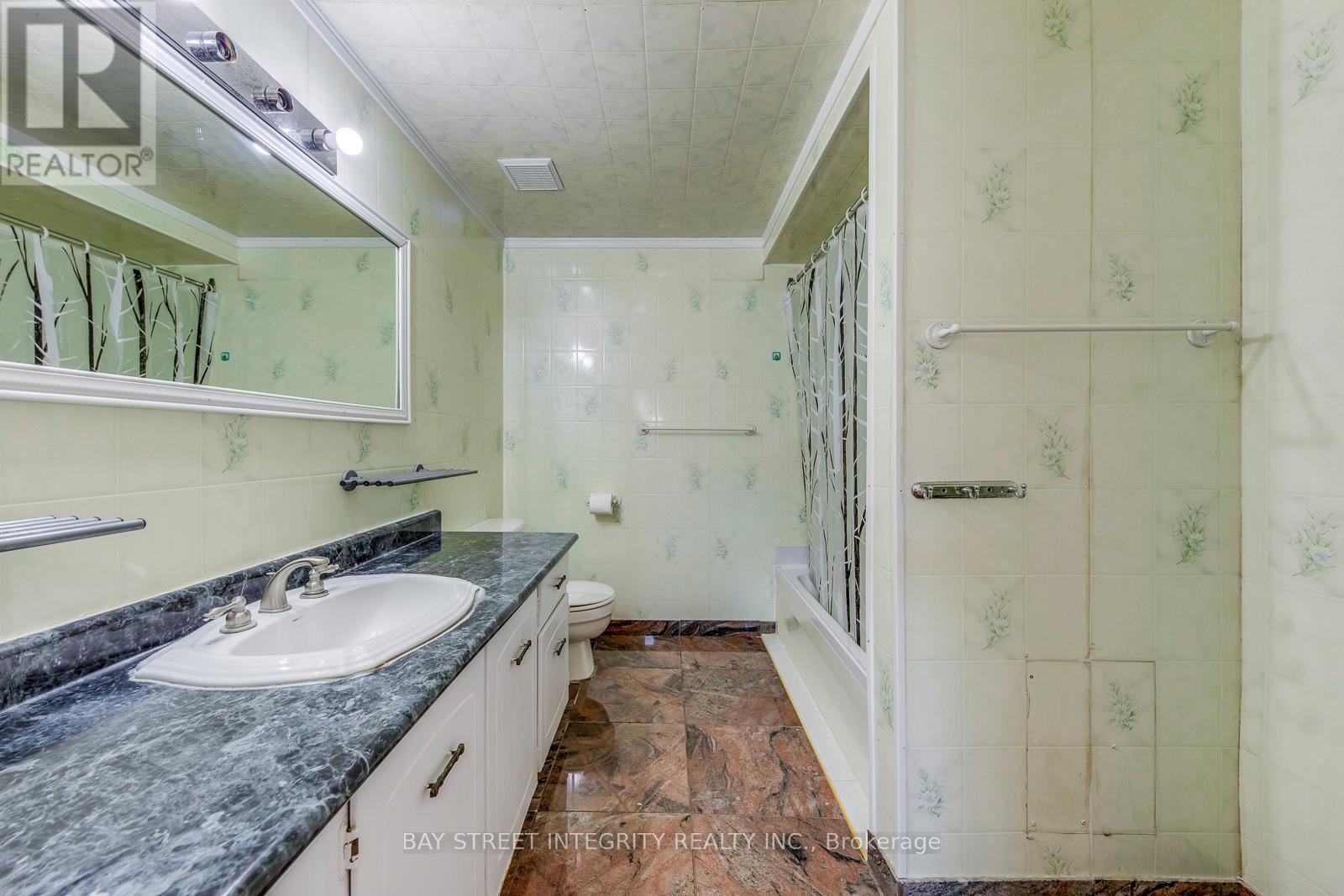 200 Invergordon Avenue, Toronto, Ontario  M1S 4A1 - Photo 30 - E12469762