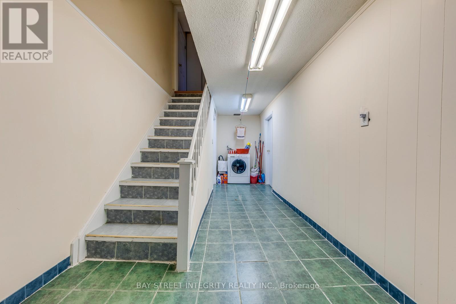 200 Invergordon Avenue, Toronto, Ontario  M1S 4A1 - Photo 32 - E12469762