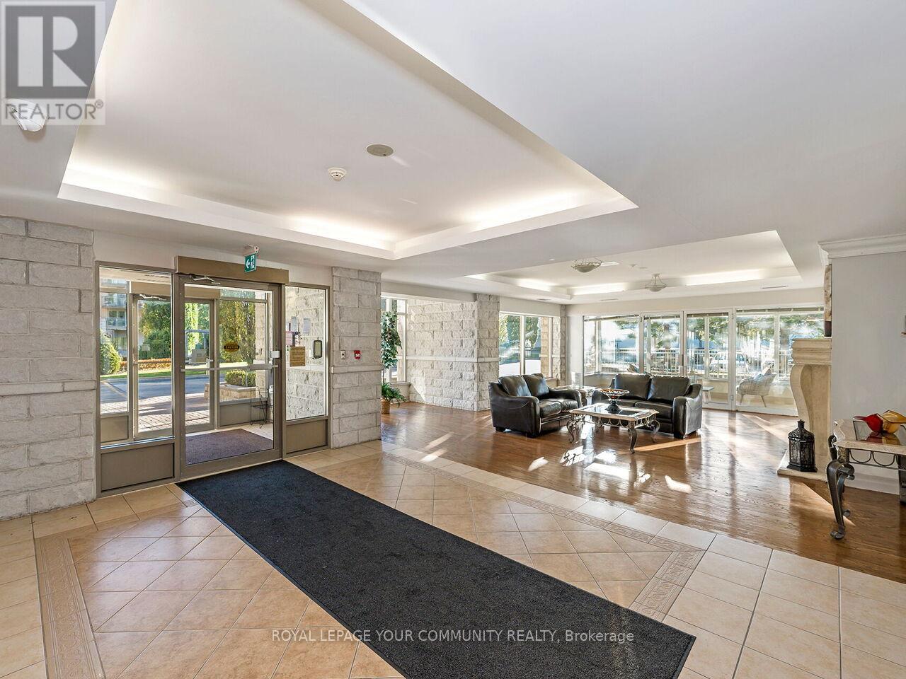 202 - 2506 Rutherford Road, Vaughan, Ontario  L4K 5N4 - Photo 2 - N12469756