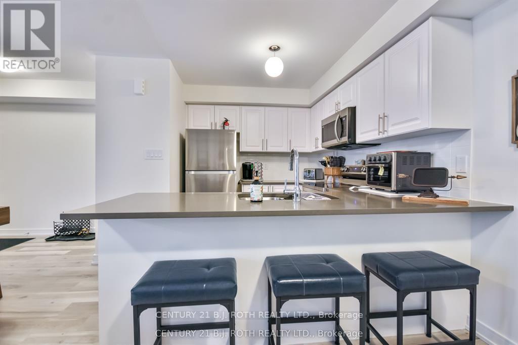 64 Appletree Lane, Barrie, Ontario  L9J 0P1 - Photo 16 - S12469749