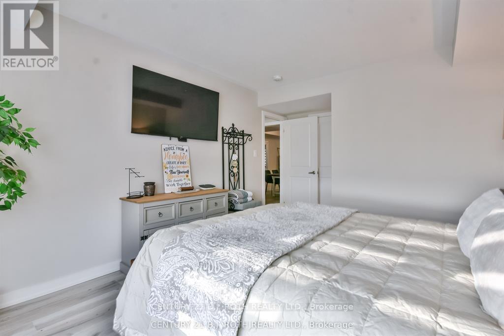 64 Appletree Lane, Barrie, Ontario  L9J 0P1 - Photo 24 - S12469749