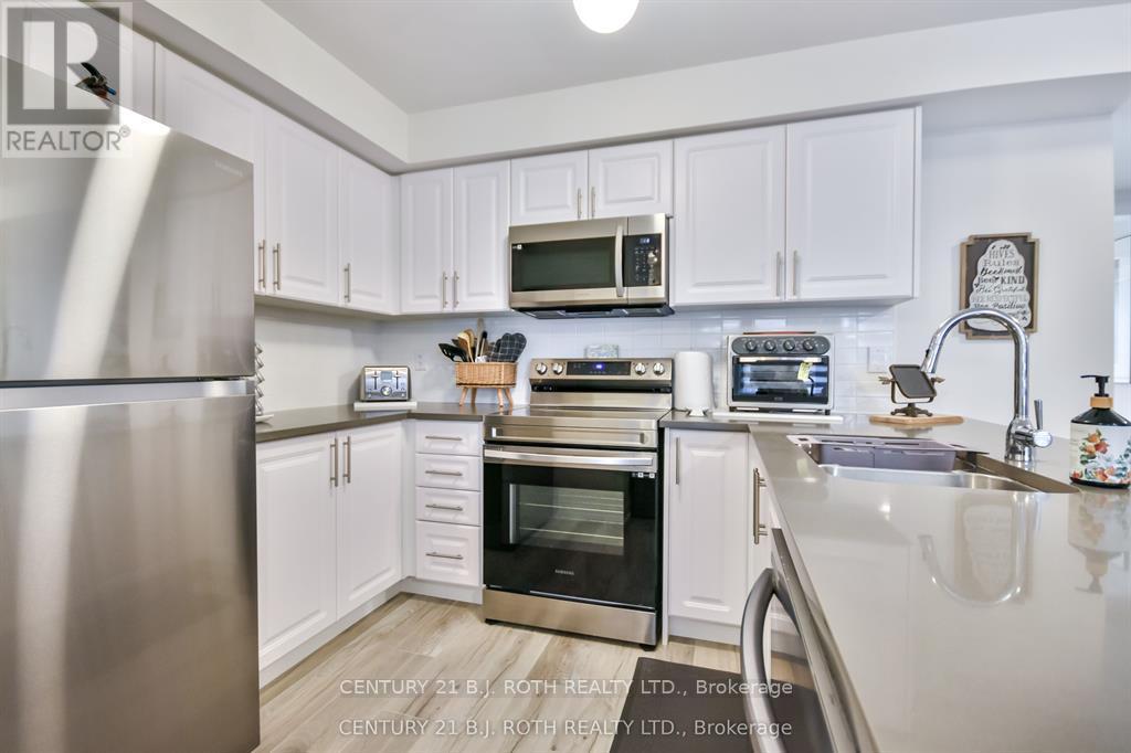 64 Appletree Lane, Barrie, Ontario  L9J 0P1 - Photo 8 - S12469749