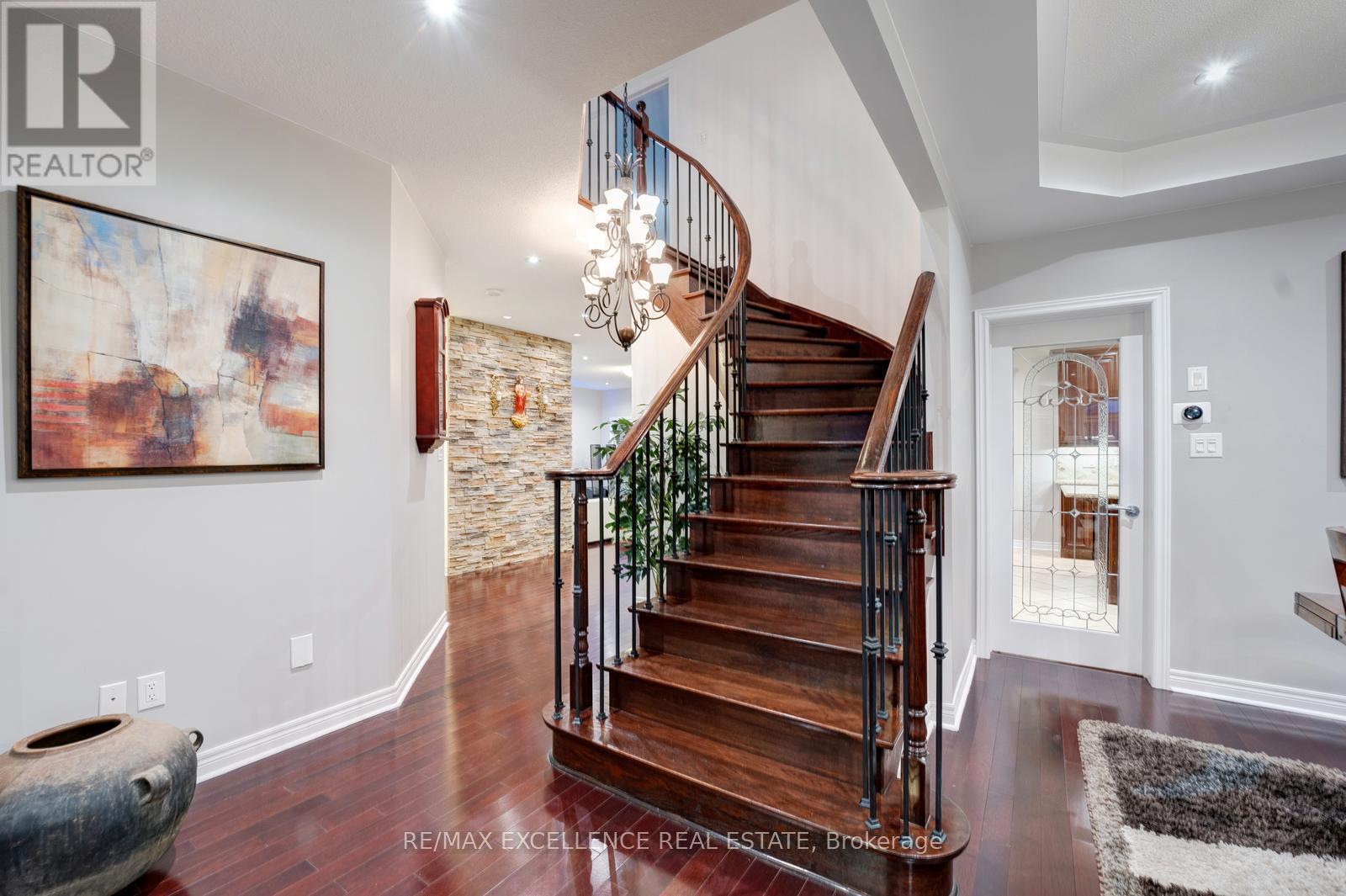 63 Powell Drive, Brampton, Ontario  L6R 0K8 - Photo 25 - W12469759