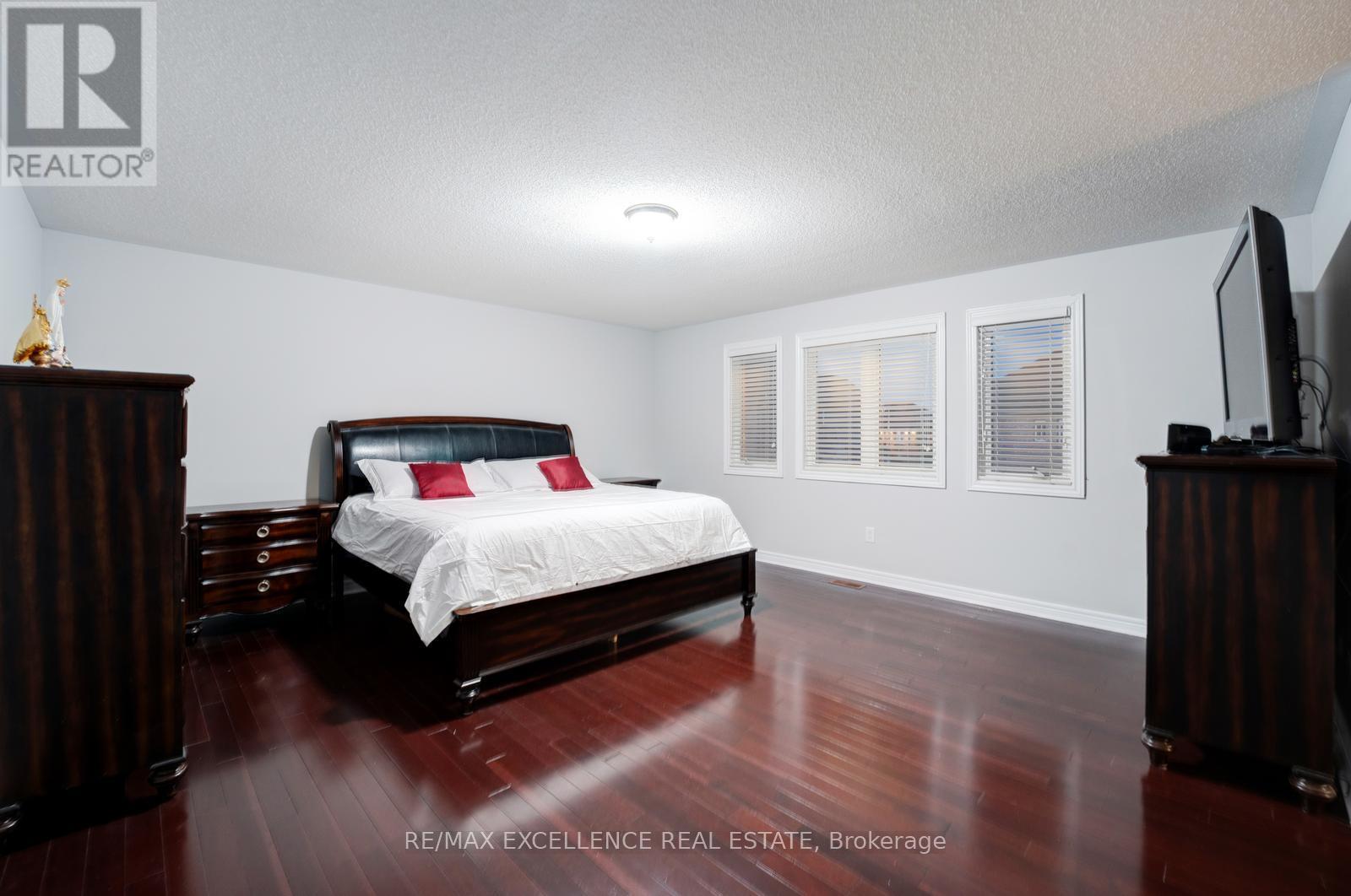 63 Powell Drive, Brampton, Ontario  L6R 0K8 - Photo 29 - W12469759
