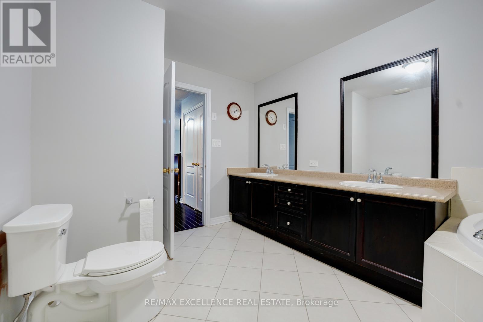 63 Powell Drive, Brampton, Ontario  L6R 0K8 - Photo 33 - W12469759