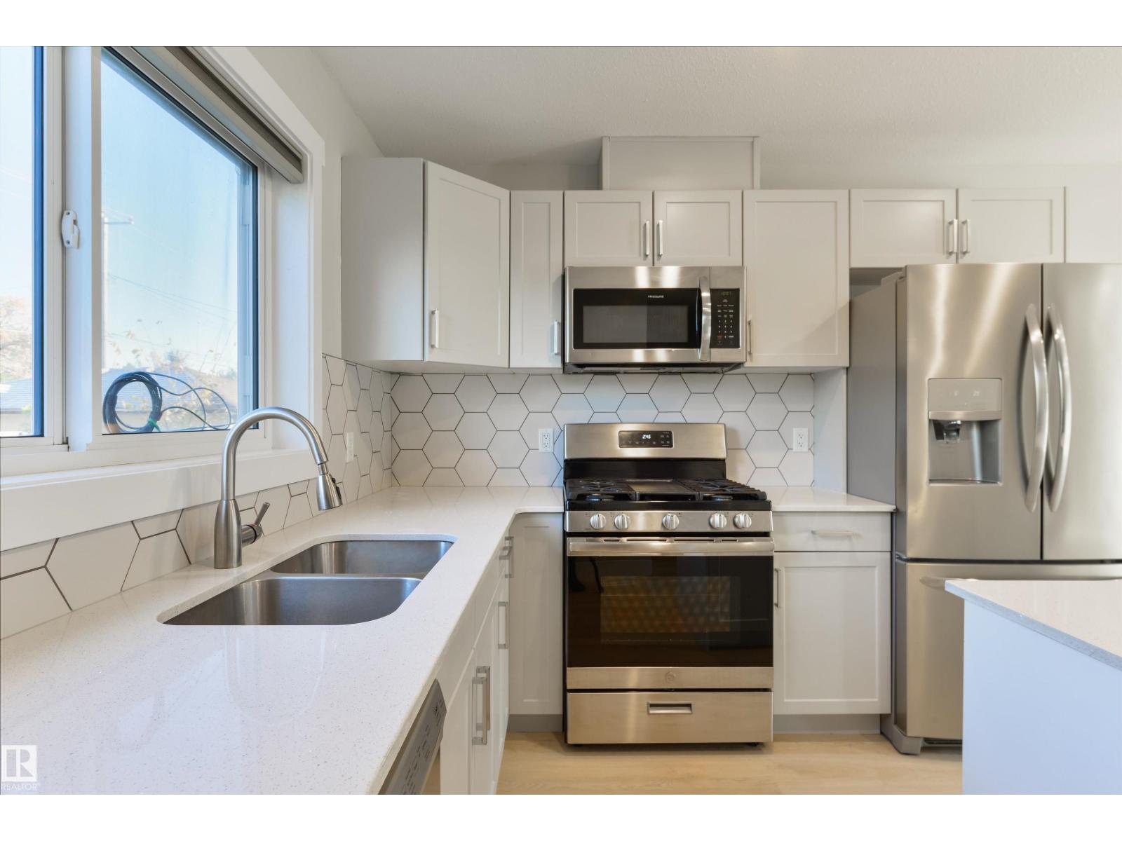 7942 82 Av Nw, Edmonton, Alberta  T6C 0Y2 - Photo 12 - E4462650