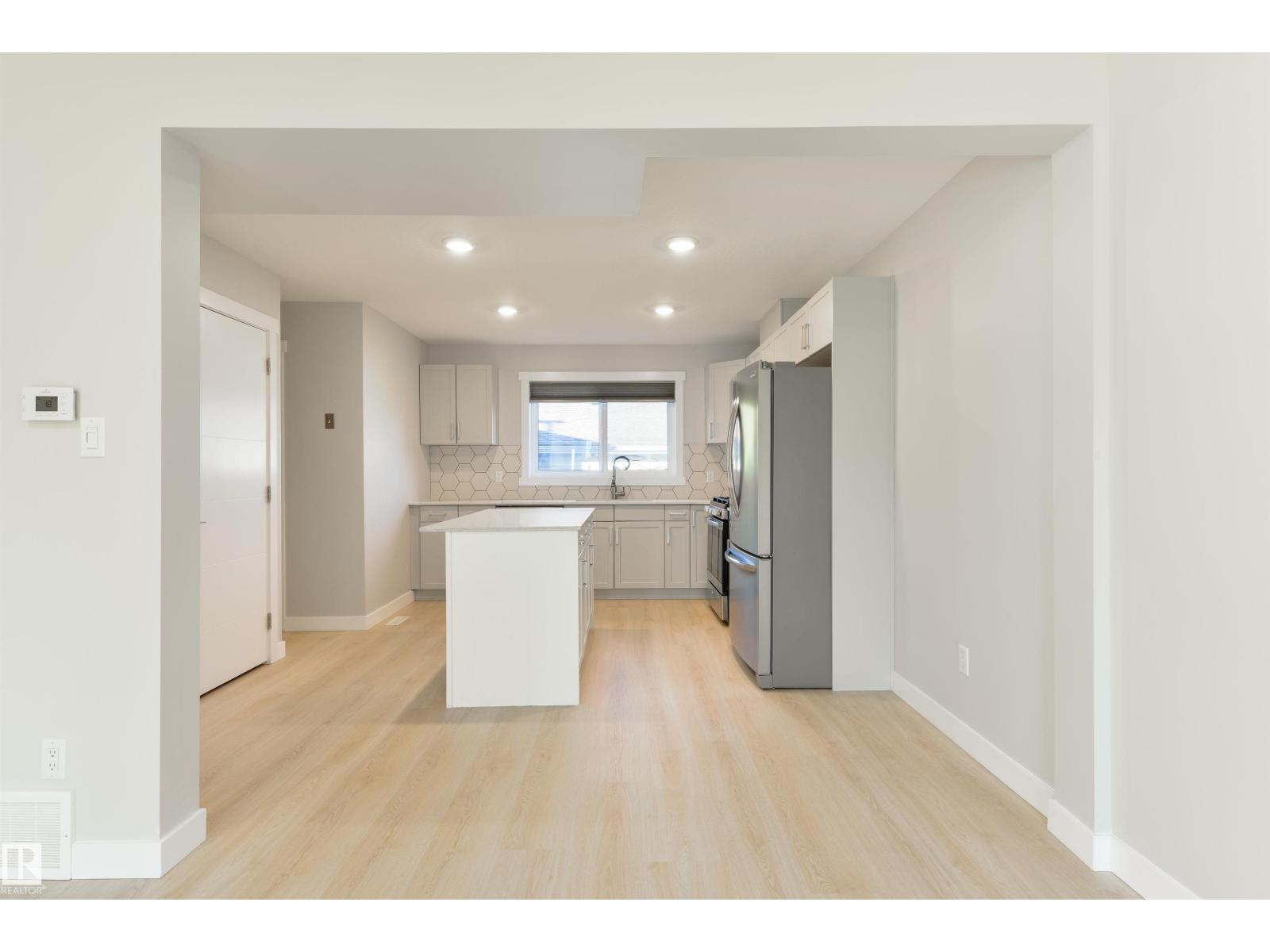 7942 82 Av Nw, Edmonton, Alberta  T6C 0Y2 - Photo 8 - E4462650