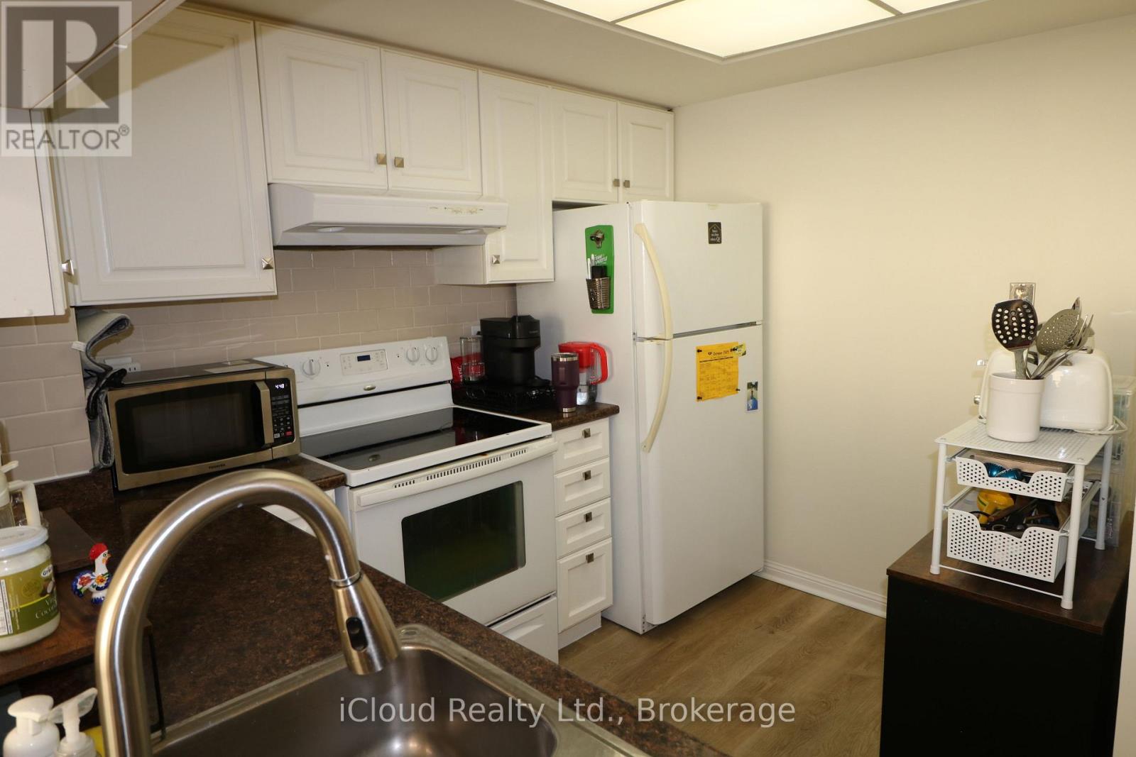 1502 - 101 Subway Crescent, Toronto, Ontario  M9B 6K4 - Photo 11 - W12444268