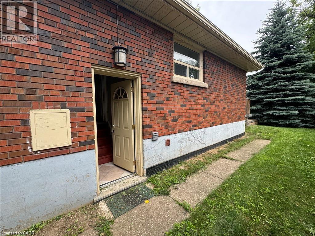 2470 Rebecca Street, Oakville, Ontario  L6L 2B2 - Photo 17 - 40780314