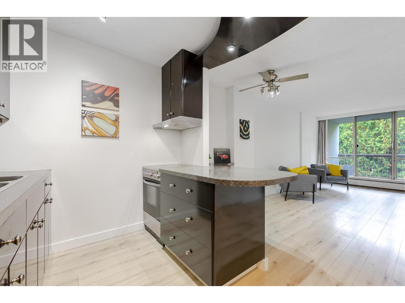 904 2012 Fullerton Avenue, North Vancouver, British Columbia  V7P 3E3 - Photo 5 - R3059774