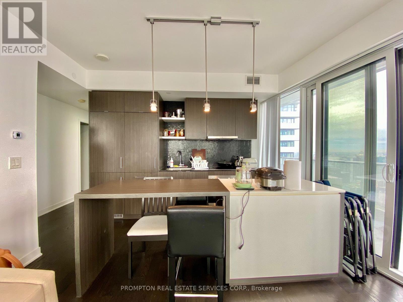 6504 - 88 Harbour Street, Toronto, Ontario  M5J 0C3 - Photo 4 - C12469767
