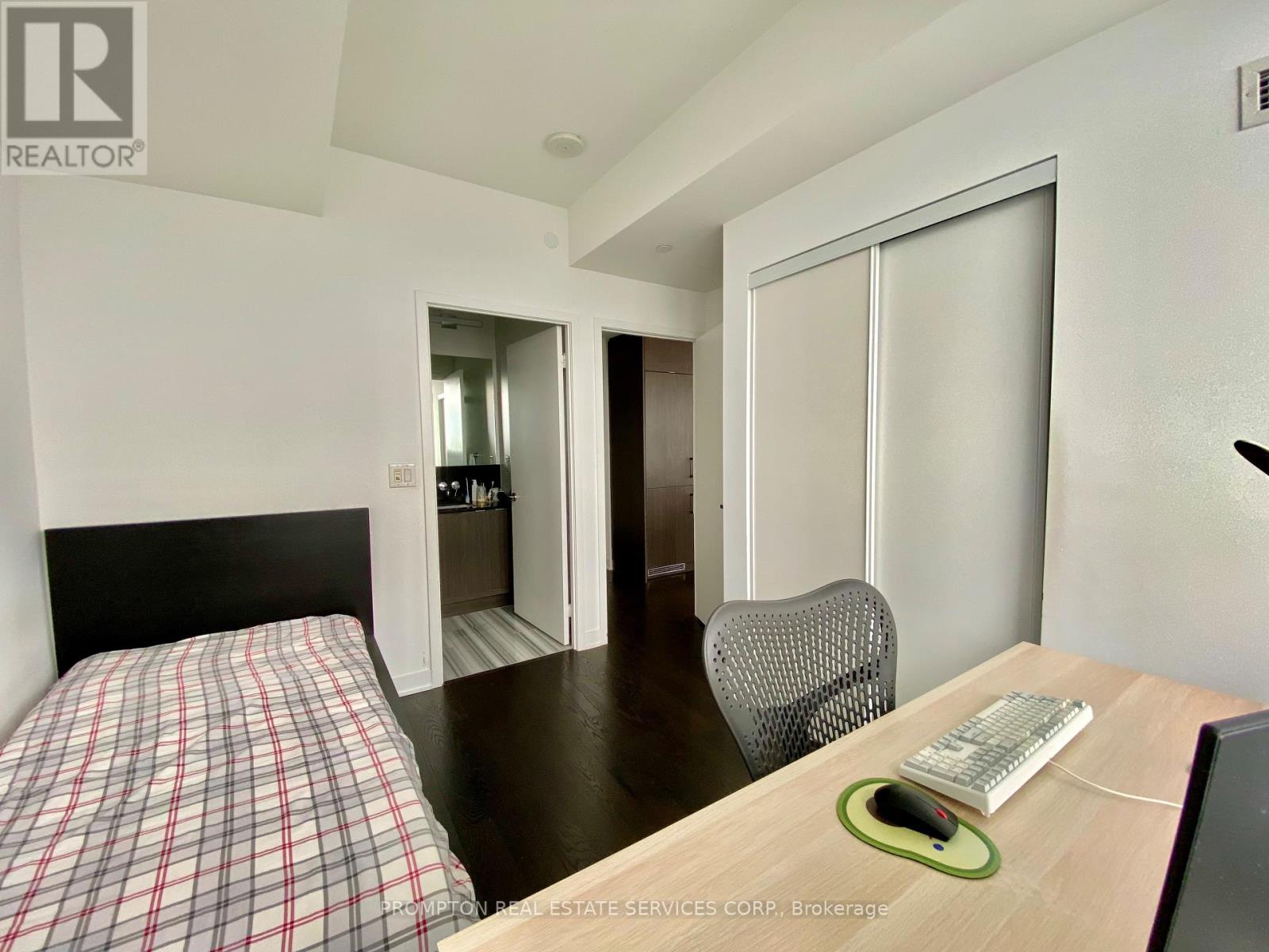 6504 - 88 Harbour Street, Toronto, Ontario  M5J 0C3 - Photo 9 - C12469767