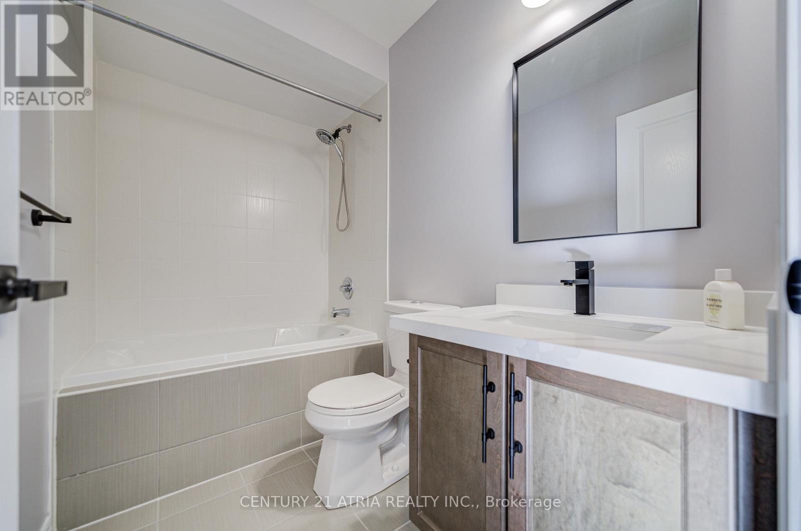 119 Windrow Street, Richmond Hill, Ontario  L4E 0Y2 - Photo 18 - N12469599