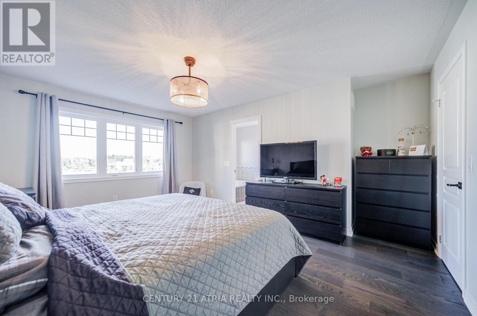 119 Windrow Street, Richmond Hill, Ontario  L4E 0Y2 - Photo 19 - N12469599
