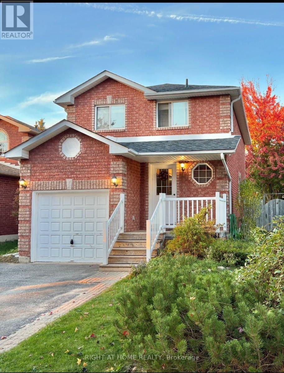 181 Columbia Road, Barrie, Ontario  L4N 8E2 - Photo 2 - S12464773