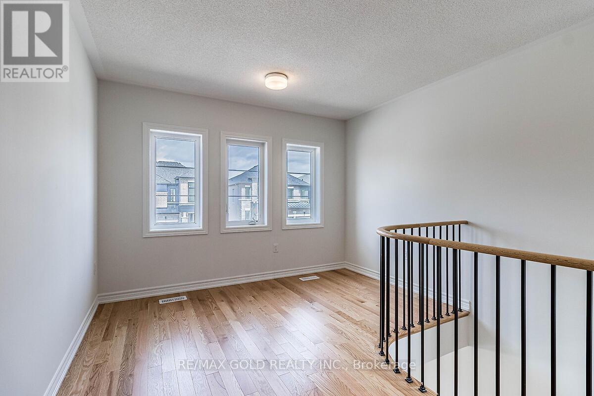 7 Dolomite Drive, Brampton, Ontario  L6P 4R6 - Photo 19 - W12469126