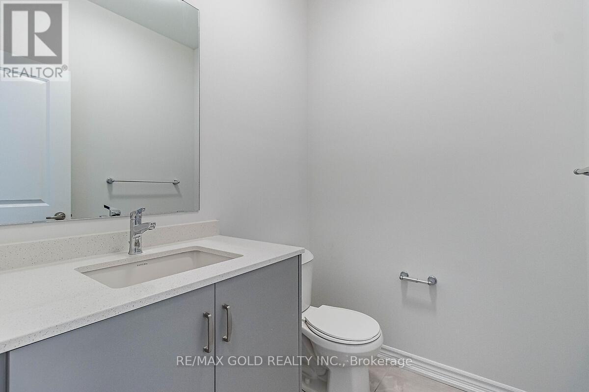 7 Dolomite Drive, Brampton, Ontario  L6P 4R6 - Photo 10 - W12469126