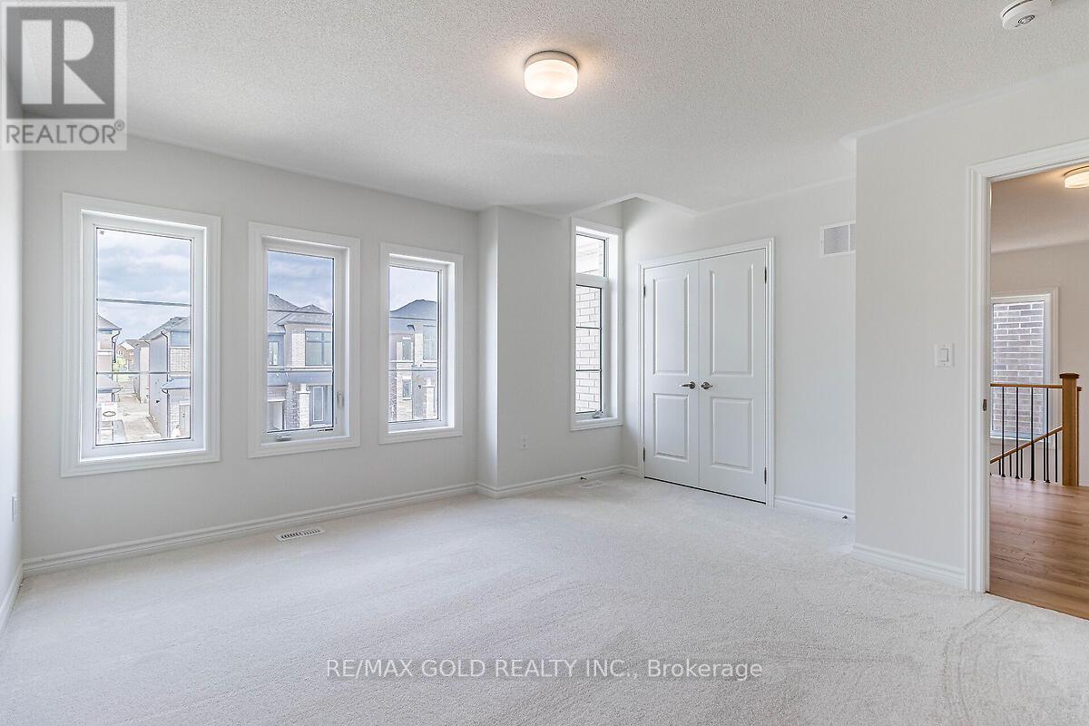 7 Dolomite Drive, Brampton, Ontario  L6P 4R6 - Photo 28 - W12469126