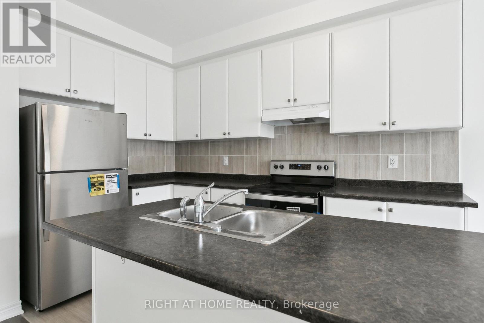 10173 Huntington Road, Vaughan, Ontario  L4H 5J5 - Photo 12 - N12469765