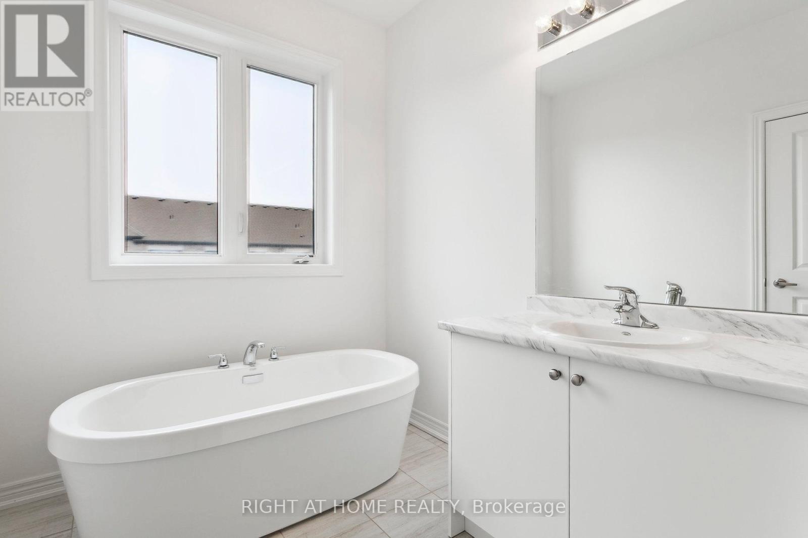 10173 Huntington Road, Vaughan, Ontario  L4H 5J5 - Photo 23 - N12469765