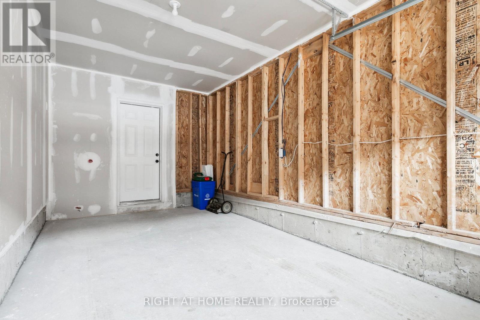 10173 Huntington Road, Vaughan, Ontario  L4H 5J5 - Photo 47 - N12469765