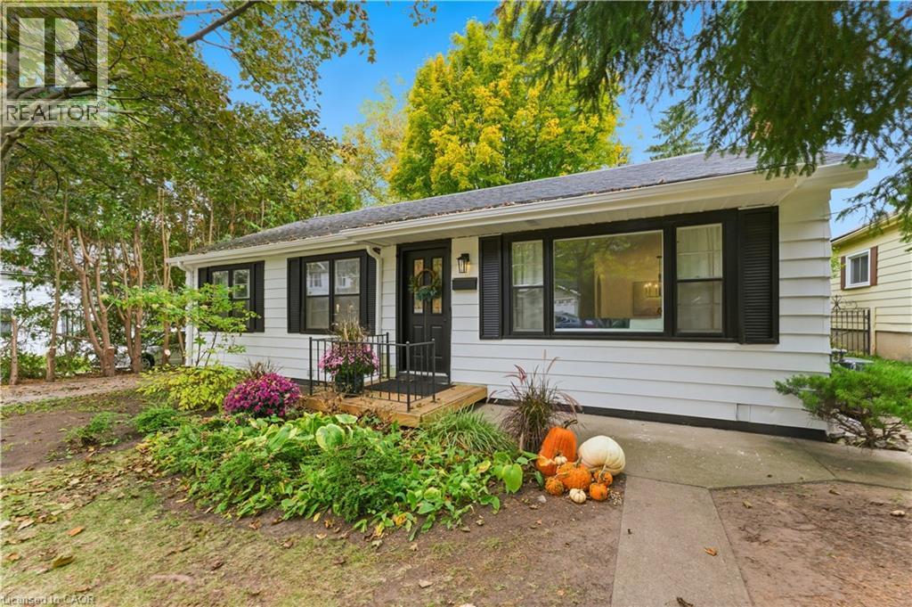 31 Academy Street, Ancaster, Ontario  L9G 2X8 - Photo 2 - 40780312
