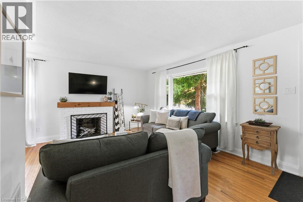 31 Academy Street, Ancaster, Ontario  L9G 2X8 - Photo 6 - 40780312
