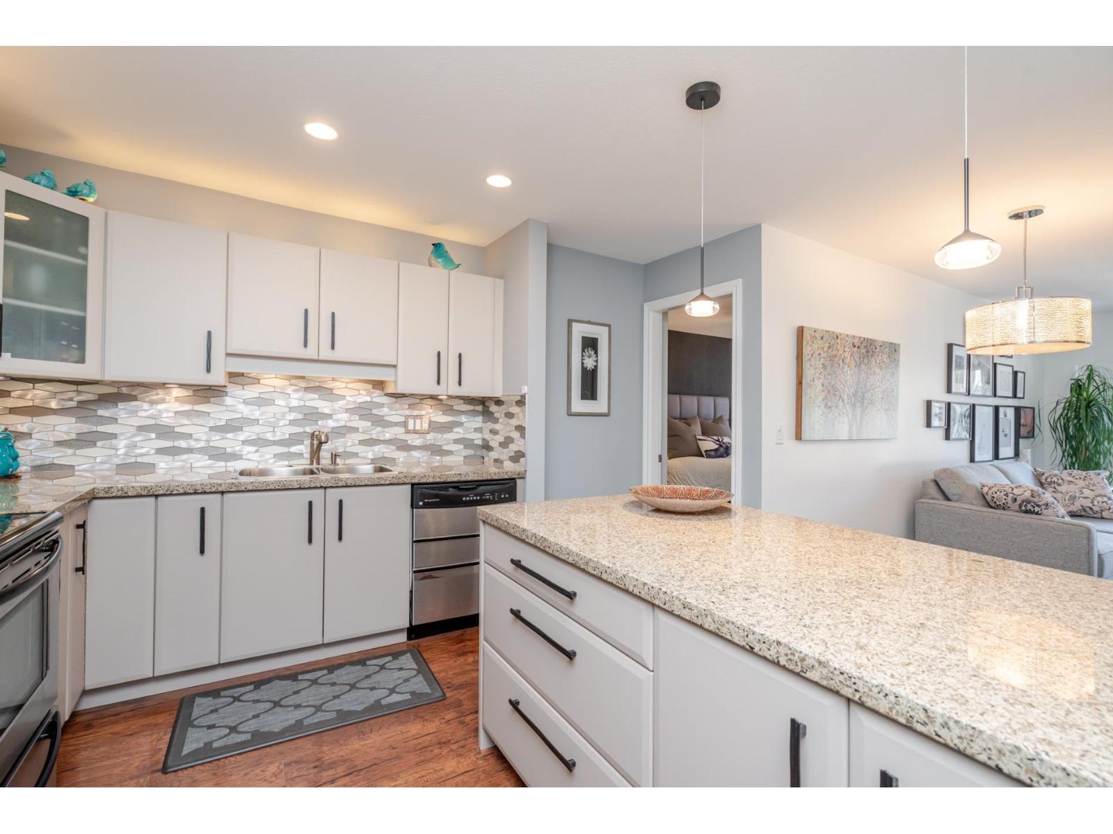 409 5474 198th Street, Langley, British Columbia  V3A 1G2 - Photo 17 - R3051074