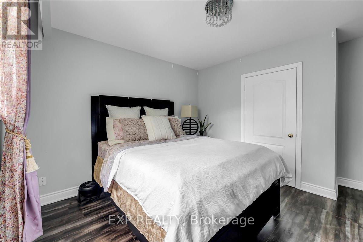 135 Mill Street N, Brampton, Ontario  L6X 2P1 - Photo 20 - W12469766